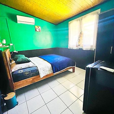Chambre Privee 2 - Case Creole Le Mistral,Chez Kevin ซานต์-อองเดร ภายนอก รูปภาพ